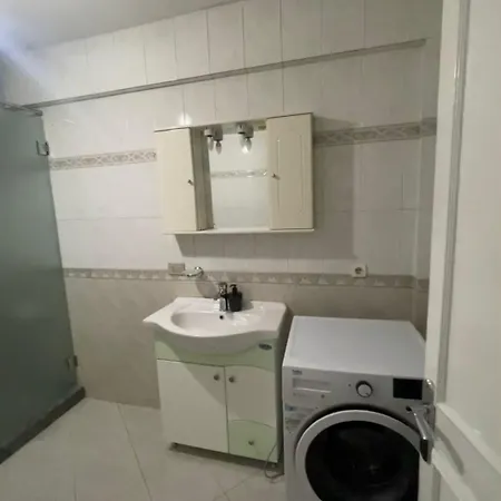 Apartment Royal 2 *